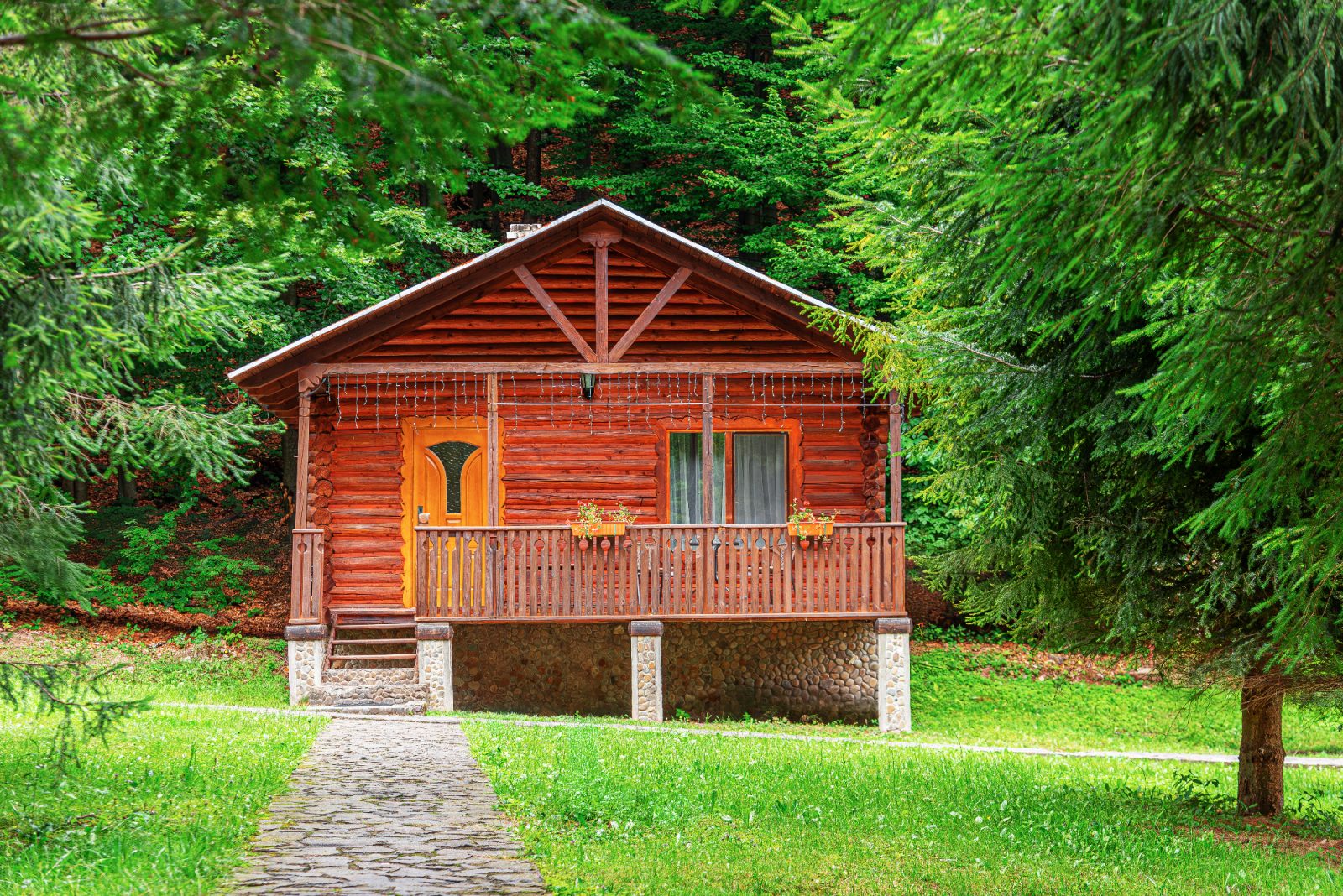 Lesena hiška mi je na dvorišču res prav prišla